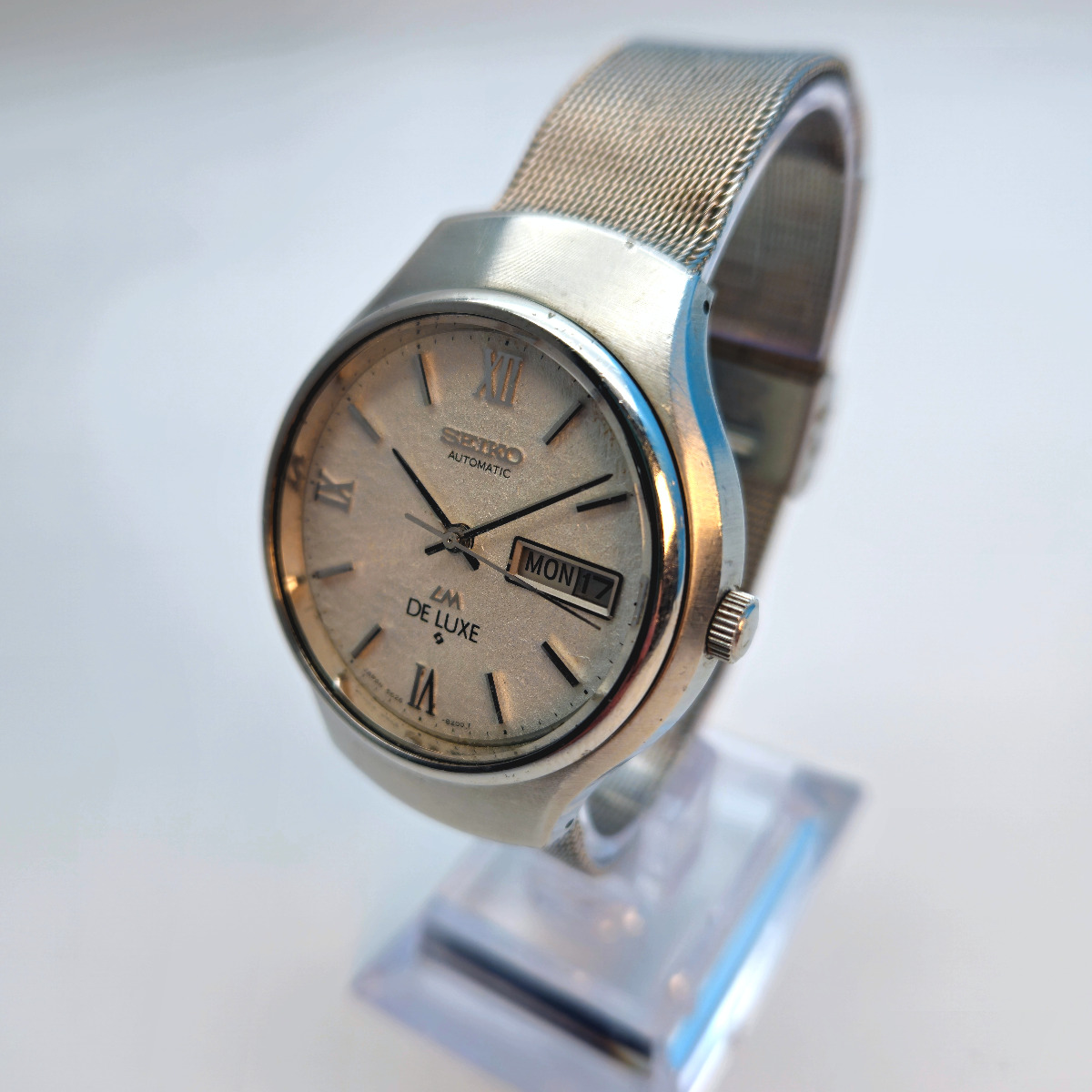 Seiko LM DE LUXE 5616 snowflake dial with mesh bracelet