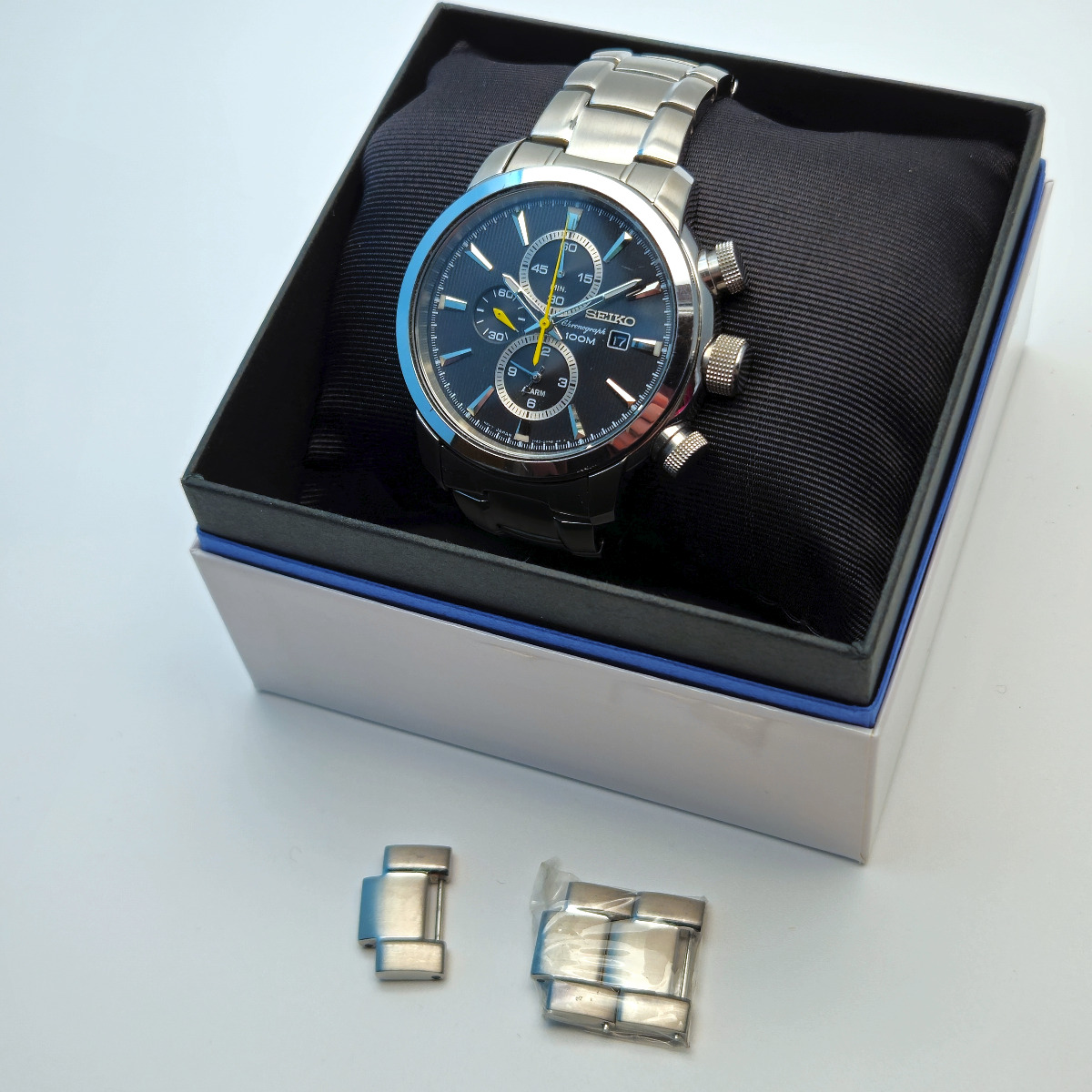 Seiko 7T62-0LG0 quartz chronograph