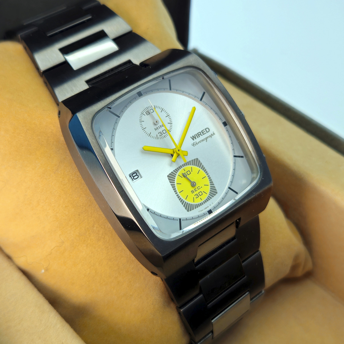 Seiko 7T94 Retro by Tomoki Sukezane, Monaco, Silver/Yellow