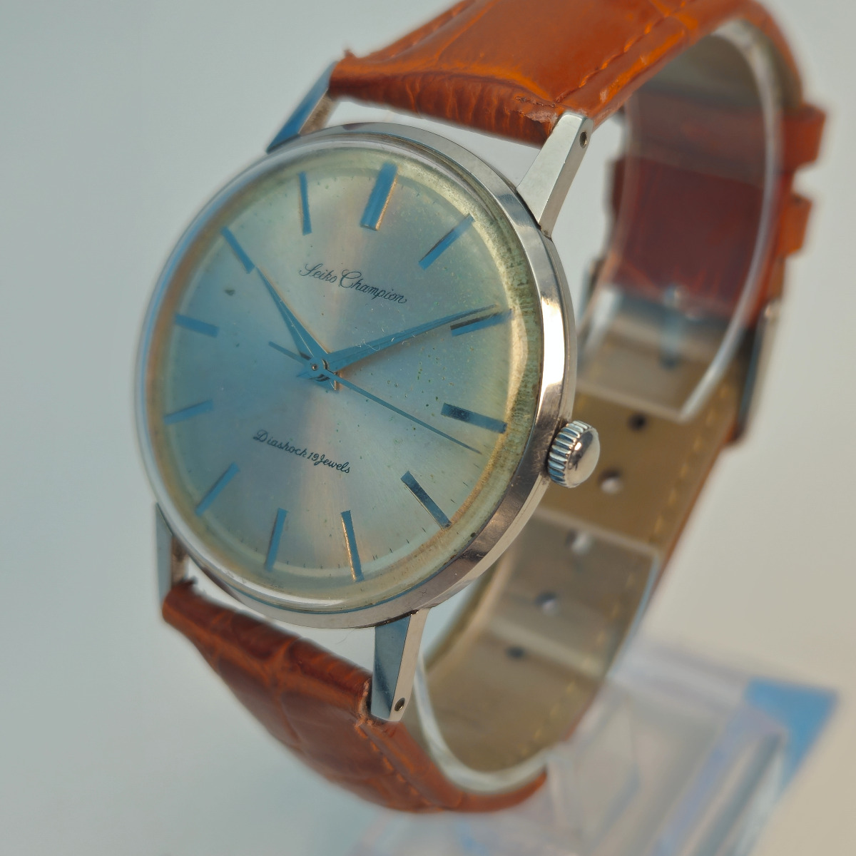 A Seiko Champion gents watch, J15004E, from 1962. 