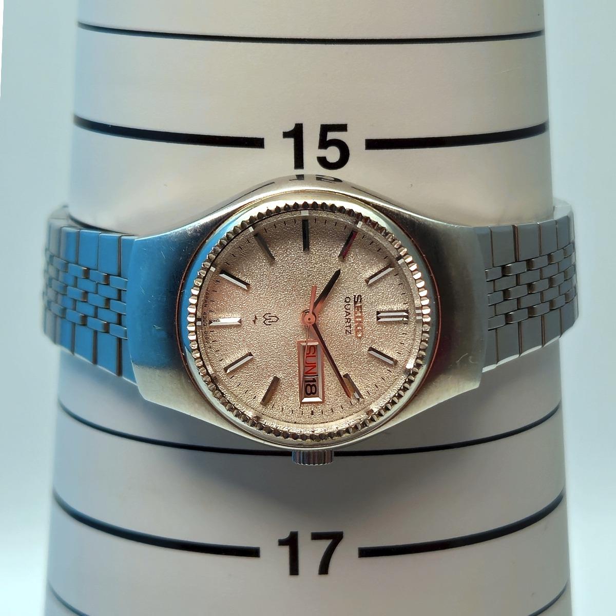 A Seiko 4303-0040 ladies quartz watch from 1976, with diamond dust dial and chamfered bezel. 
