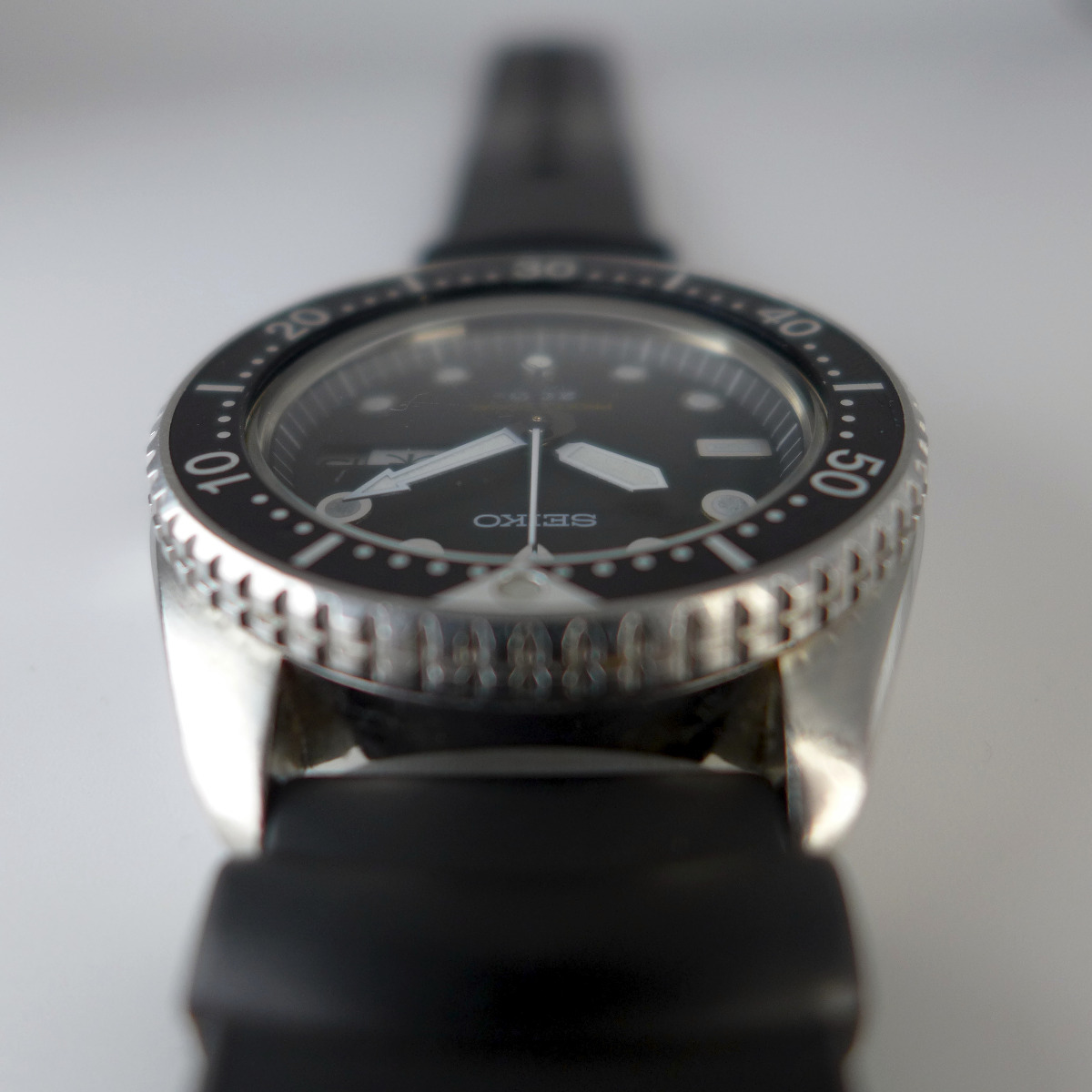 Seiko 7c43-6010 mid-sized diver's watch