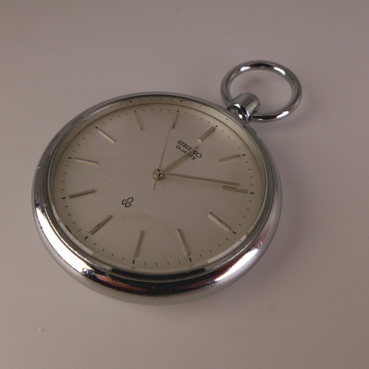 Seiko 7121-0010 linen dial pocket watch
